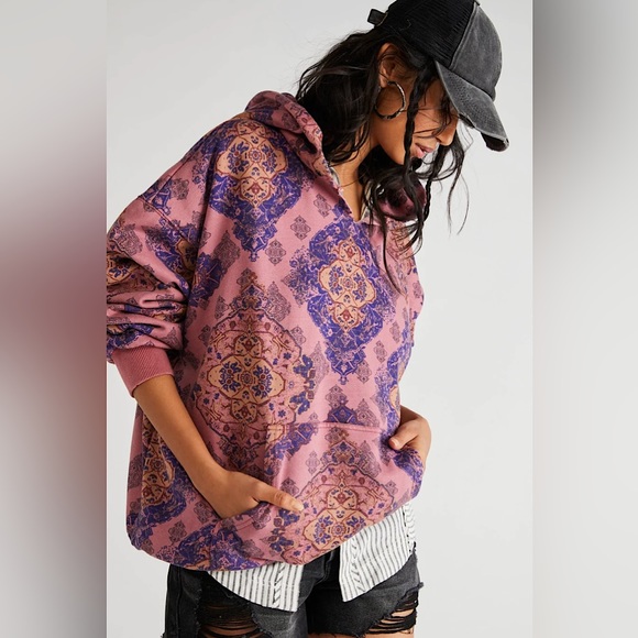 SOLD💝NEW Free People Printed It's a Vibe Hoodie In Desert Rose Combo Pink - Picture 4 of 16